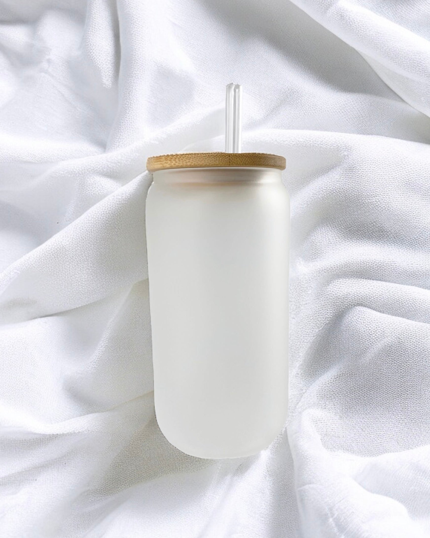 FROSTED LIBBY WITH BAMBOO LID & PLASTIC STRAW
