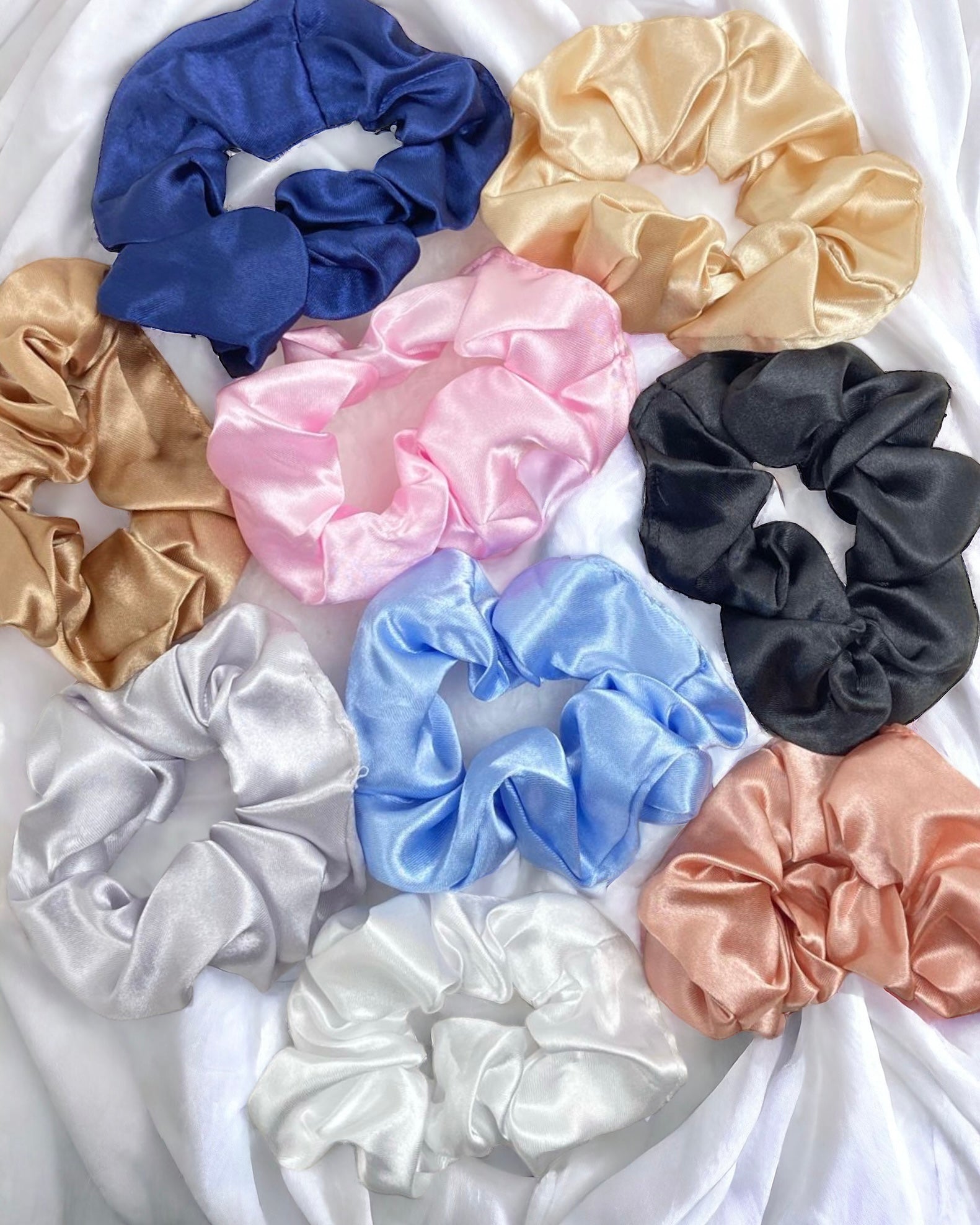 SILK SCRUNCHIE
