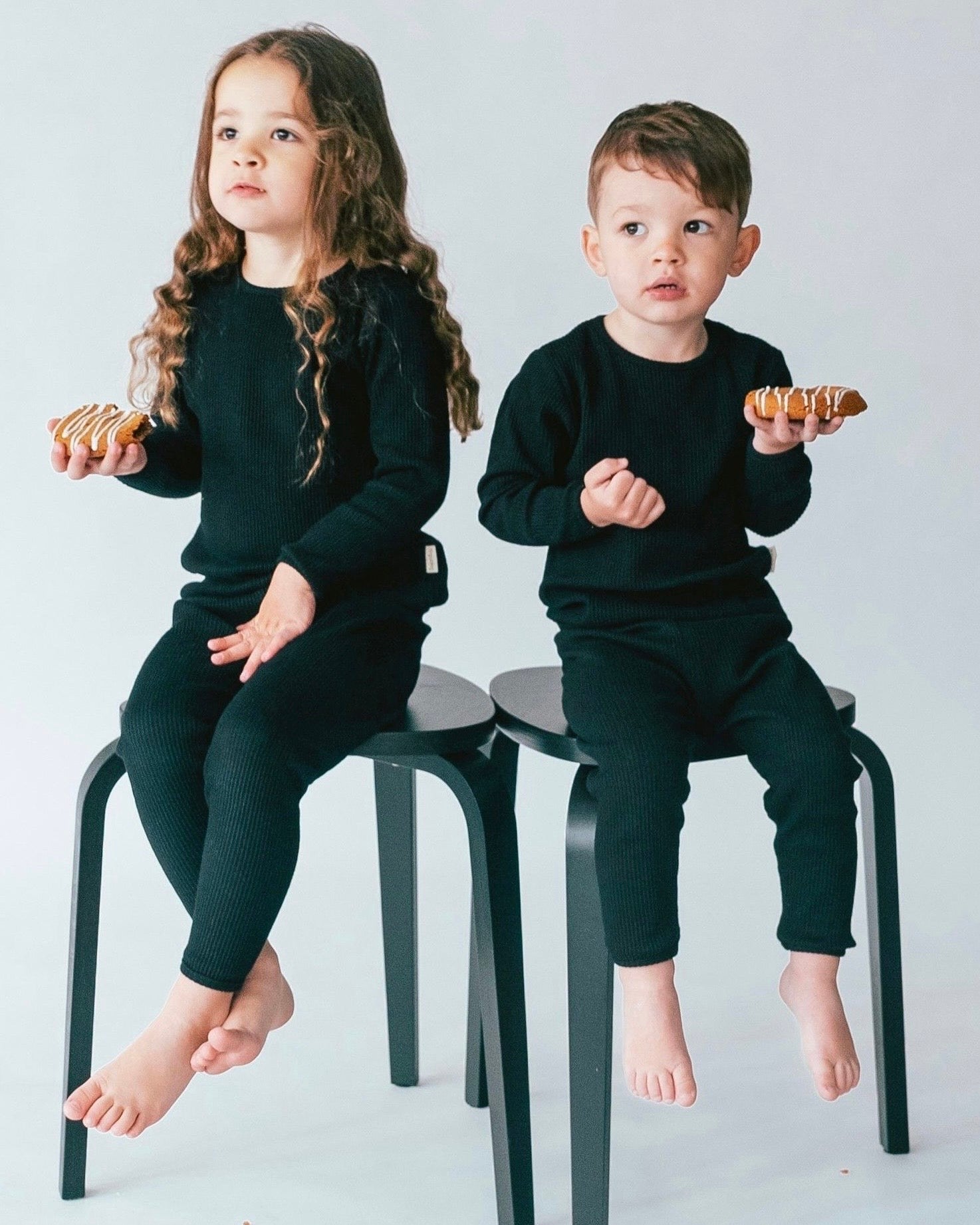 KIDS BLACK RIBBED LOUNGESET