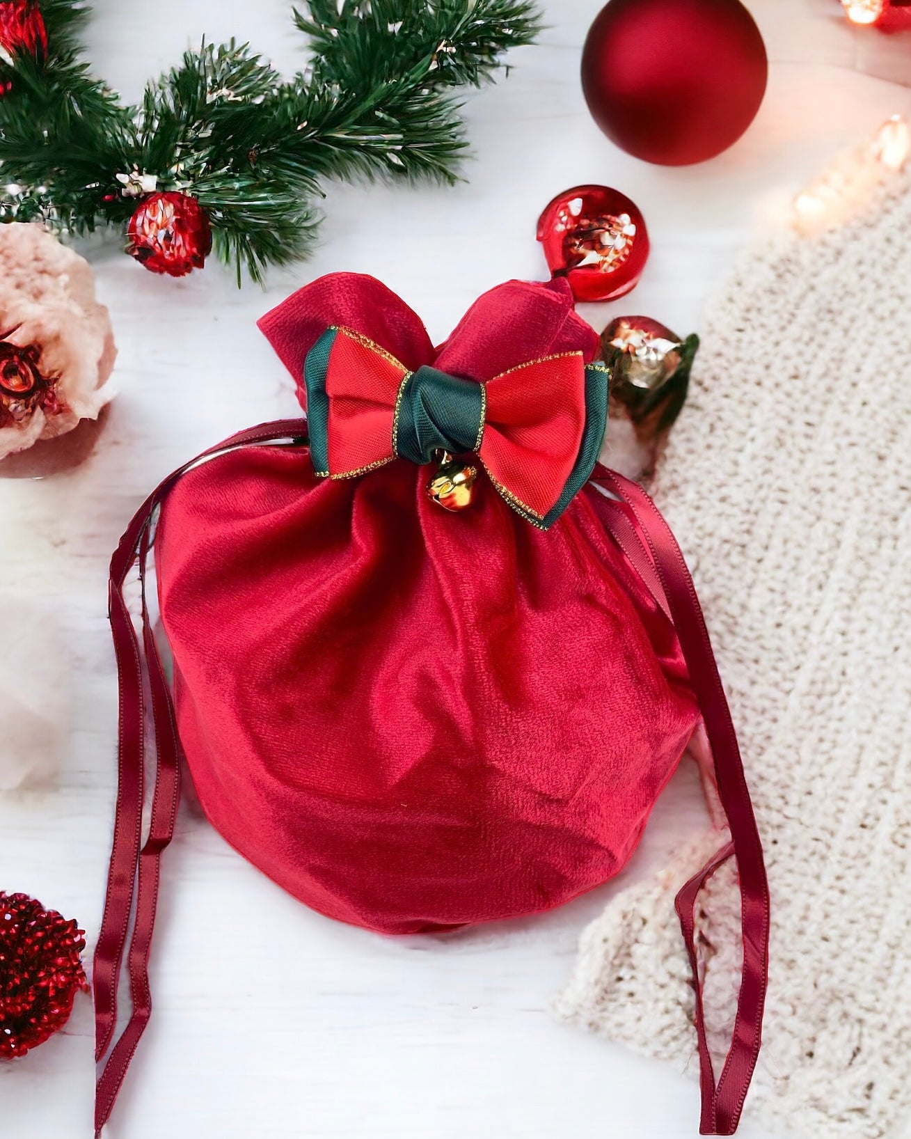 RED VELVET POUCH WITH BELL