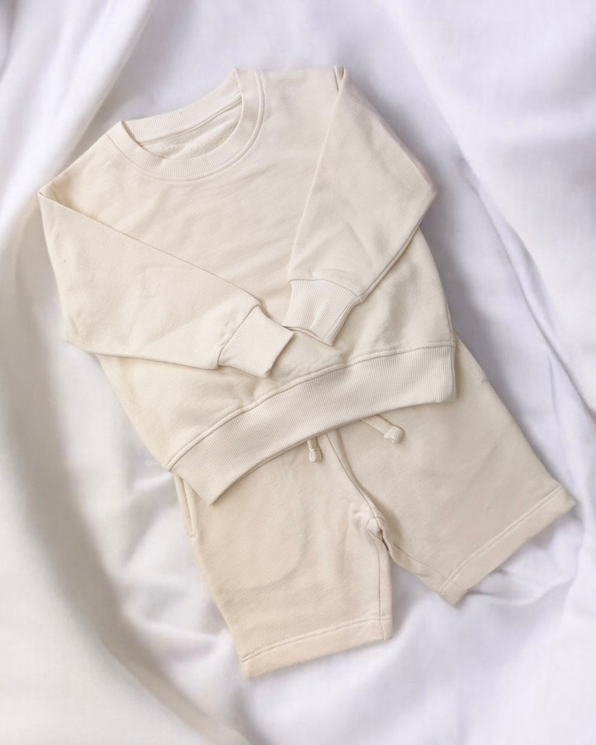 CREAM OVERSIZED SWEATSHIRT & SHORTS SET