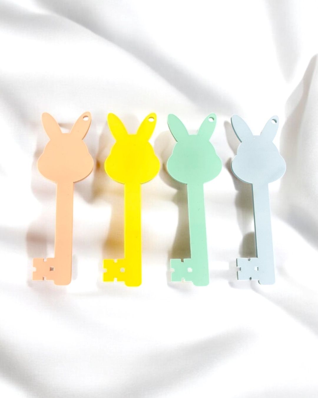 MAGIC BUNNY KEY ACRYLIC