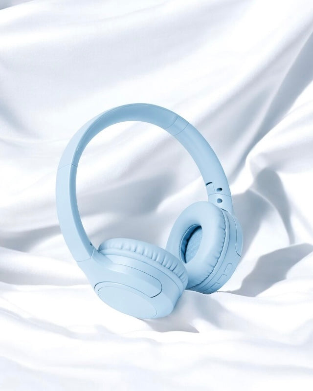 BLUE WIRELESS HEADPHONES