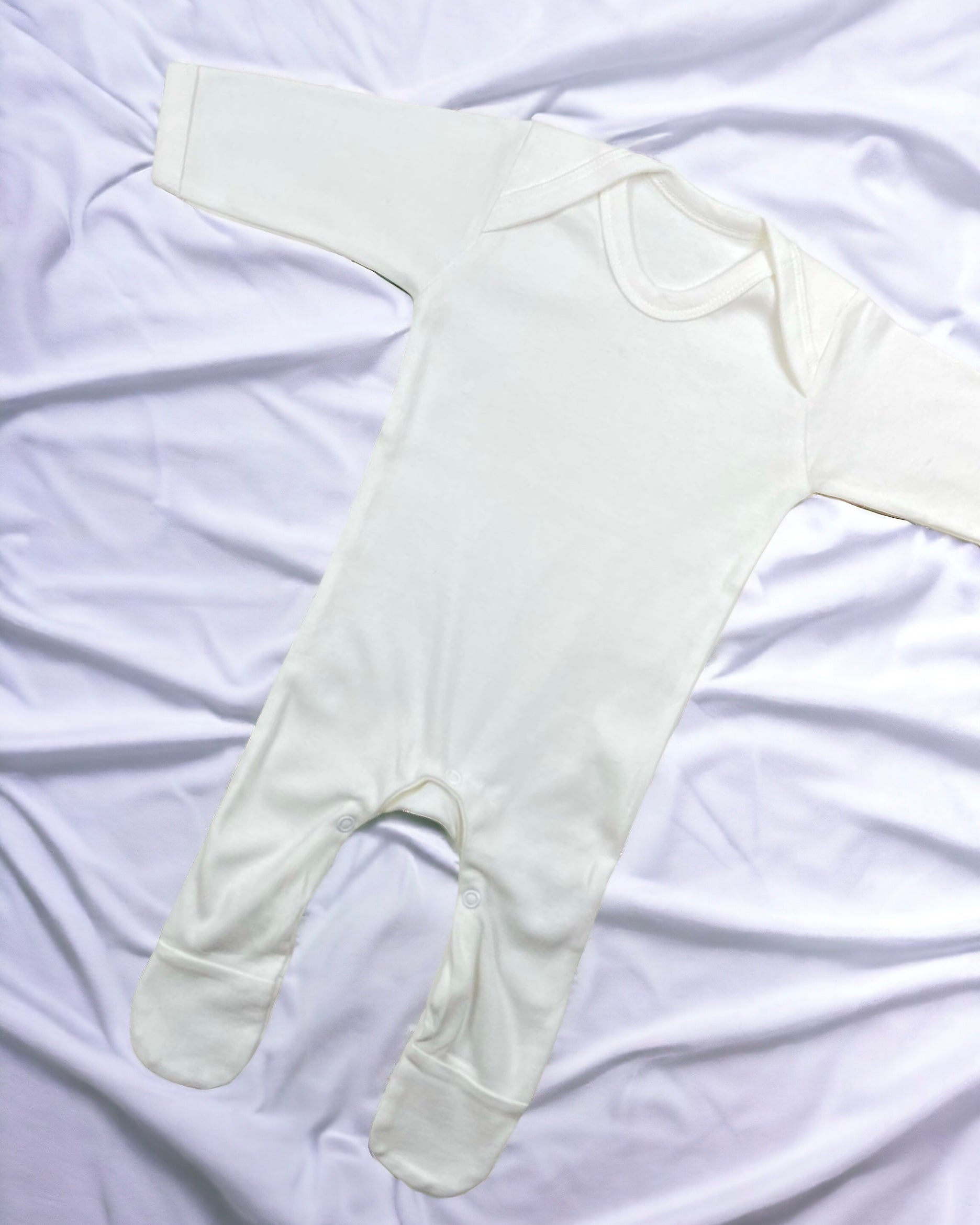 WHITE PLAIN CHEST ROMPERSUIT