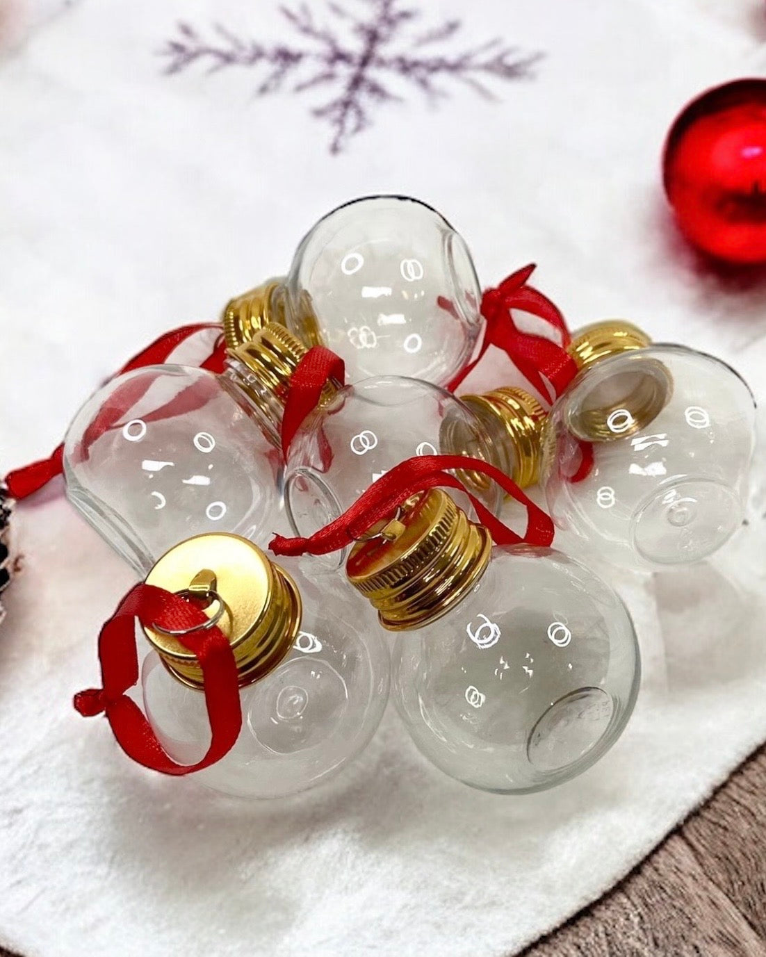 CLEARANCE - 50ML DRINKS BAUBLE