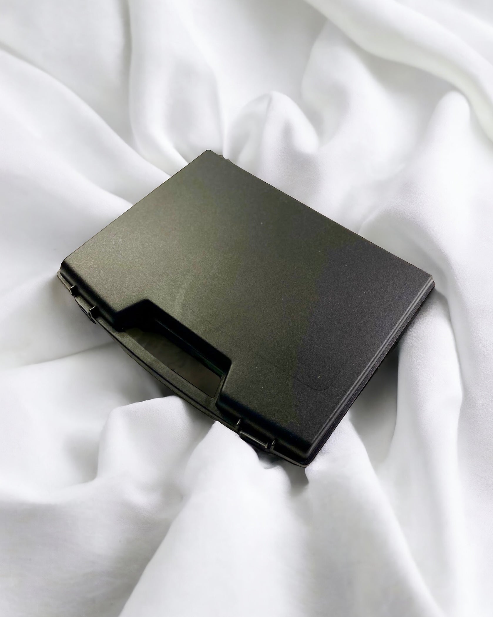 PLASTIC BRIEFCASE (RING SECURITY BOX)