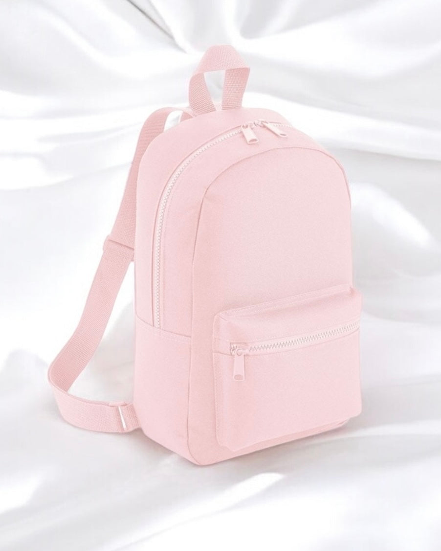 MINI ESSENTIALS BACKPACK 7L