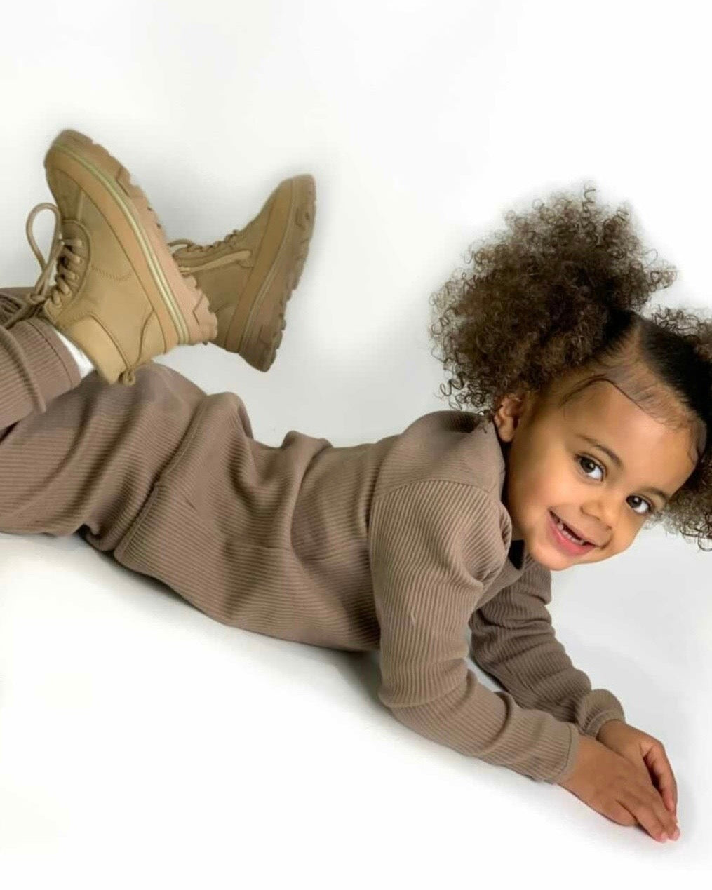 KIDS BISCUIT RIBBED LOUNGESET