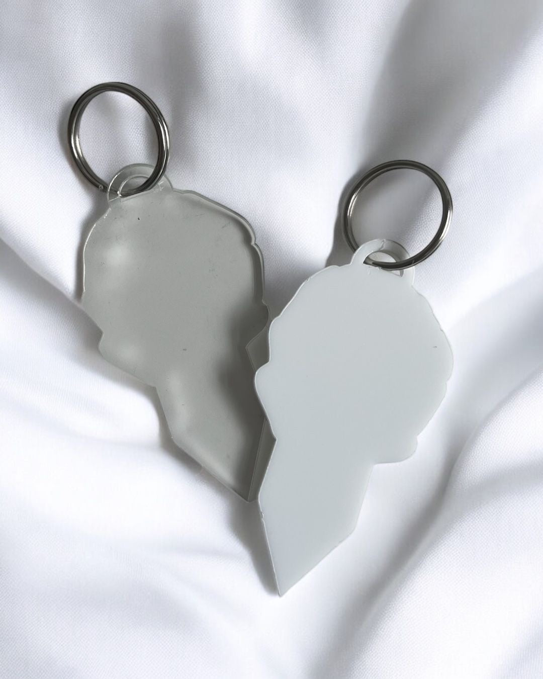ACRYLIC PENCIL BOW SHAPED KEYRING