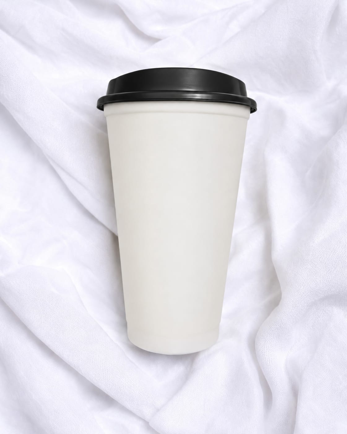 WHITE HOT CUPS WITH BLACK LIDS