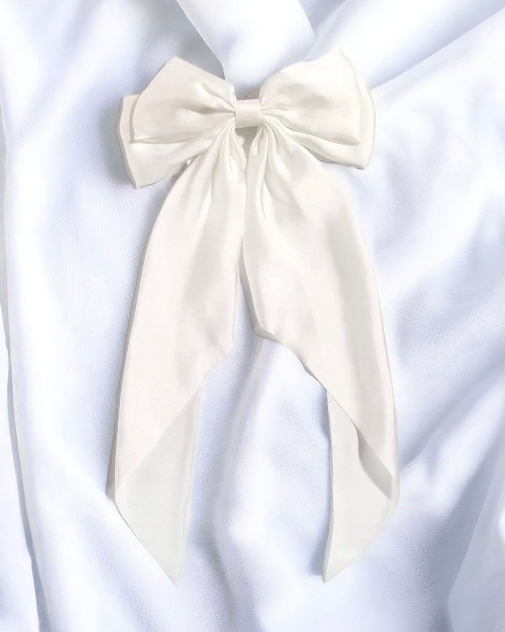 WHITE WATERFALL HAIR BOW