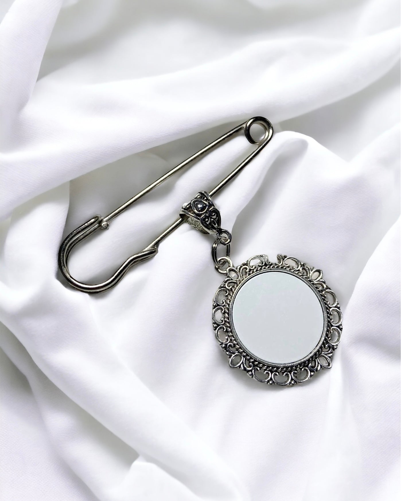 BOUQUET CHARM - 1 PENDANT & PIN 25MM