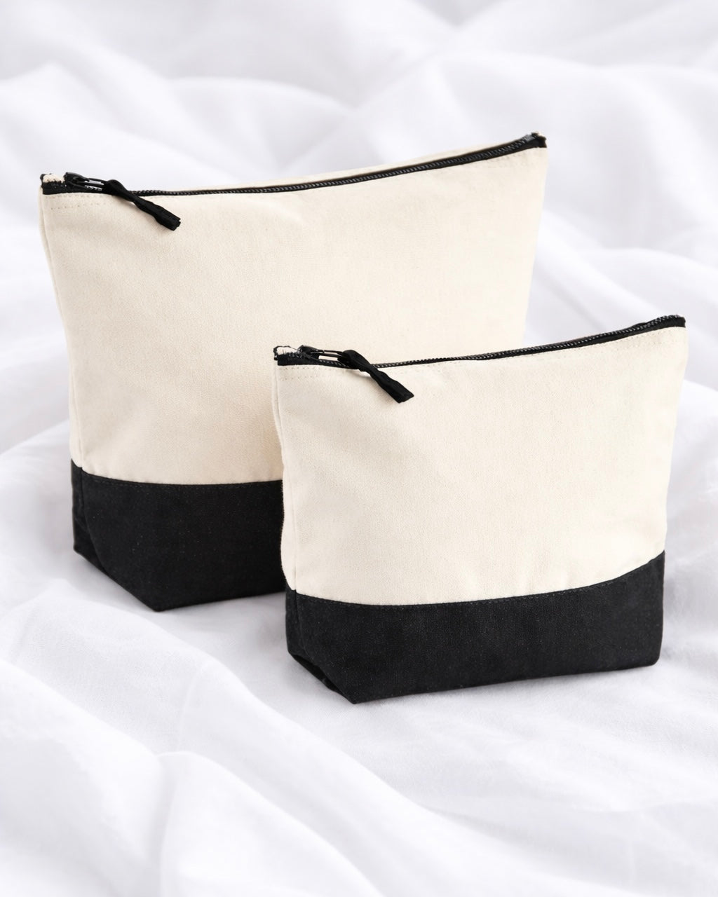 DIPPED BASE ACCESSORY BAG