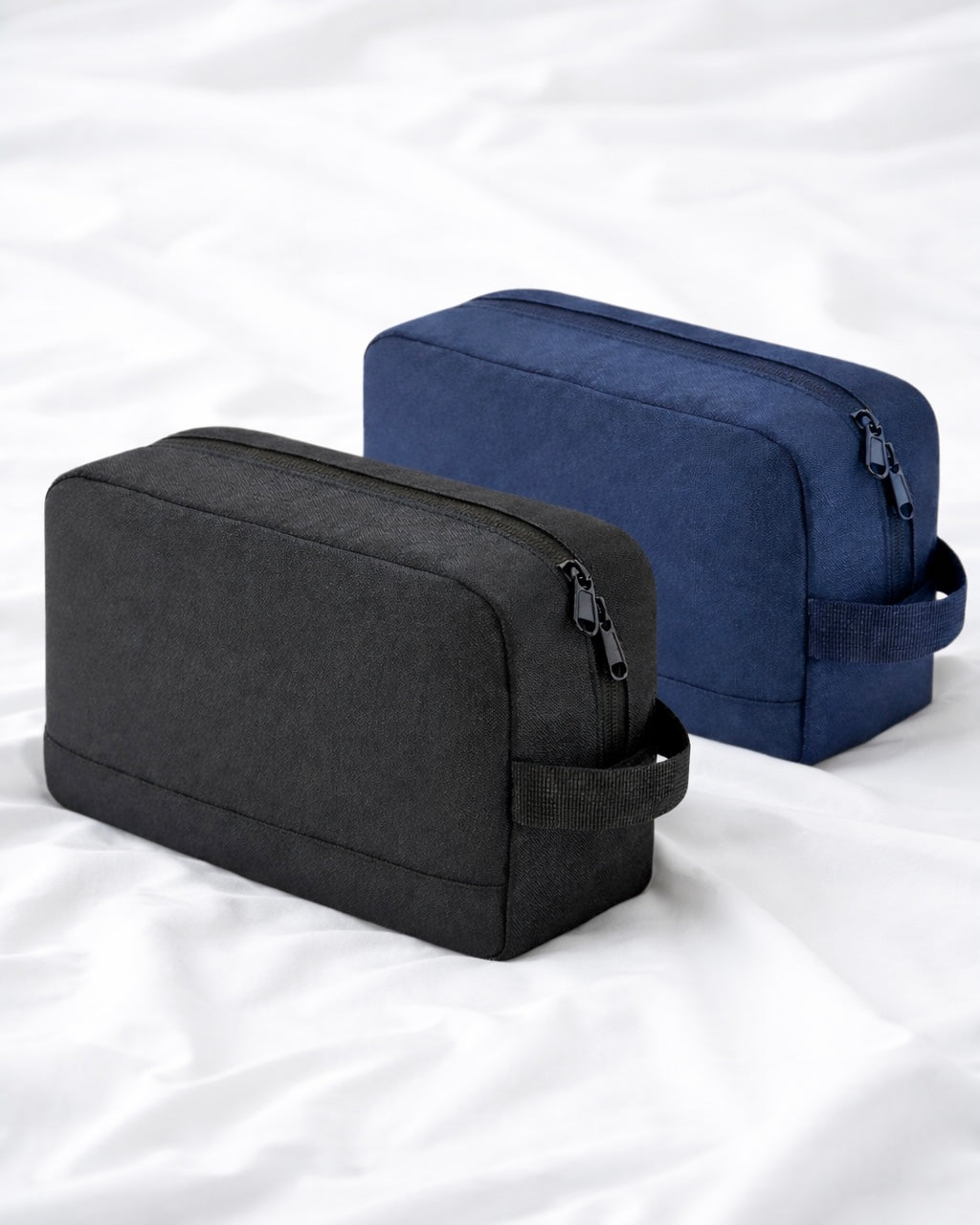 RECYCLED ESSENTIALS WASH BAG