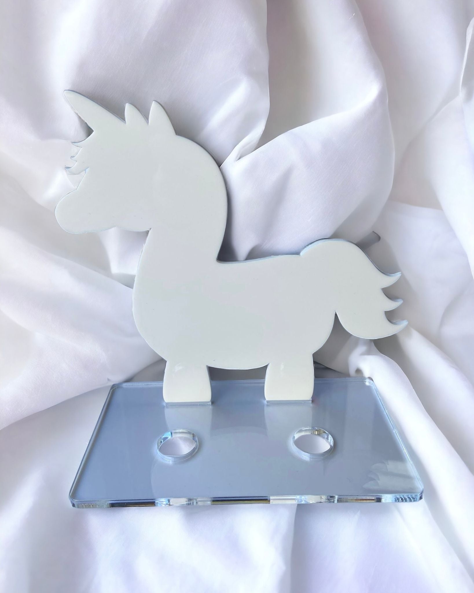 WHITE FREESTANDING UNICORN ACRYLIC EGG HOLDER