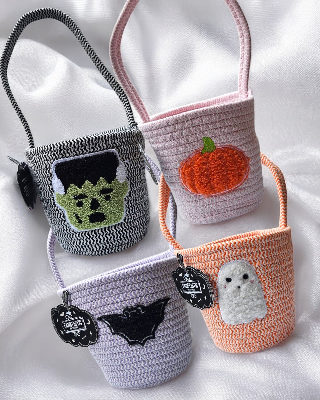 HALLOWEEN CHARACTER WOVEN BUCKET BAG