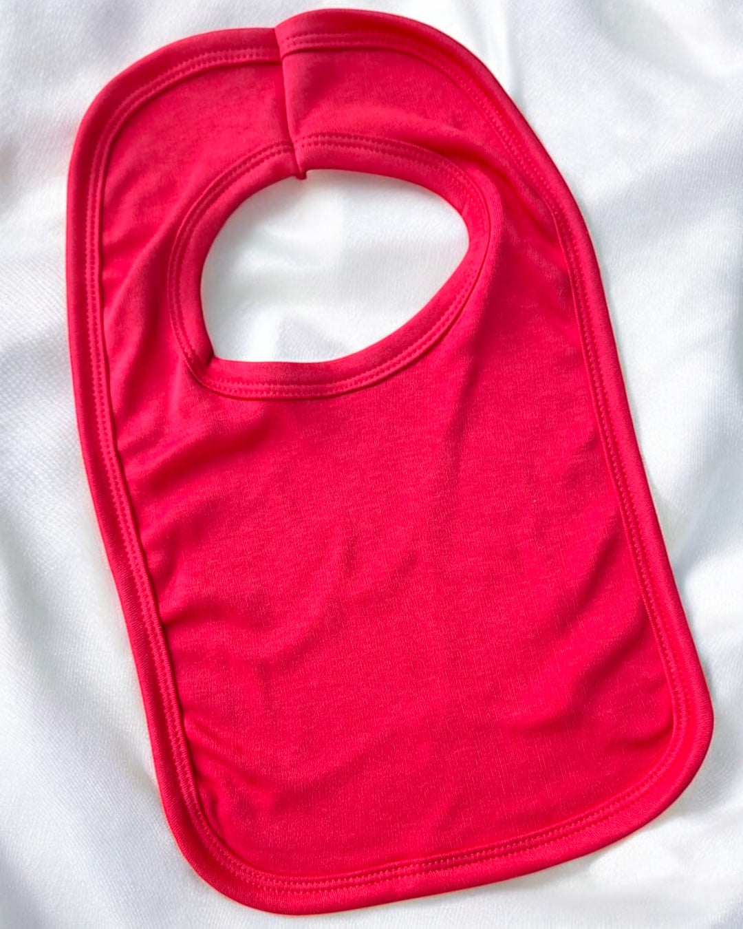 EXCLUSIVE RED PULL OVER BIB