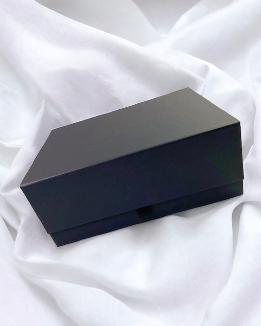 DEEP BLACK MAGNETIC GIFT BOX