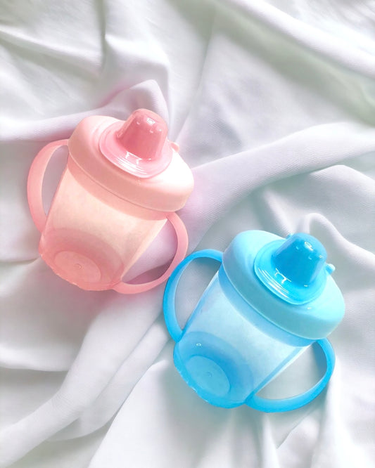 SIPPY CUP WITH HANDLE