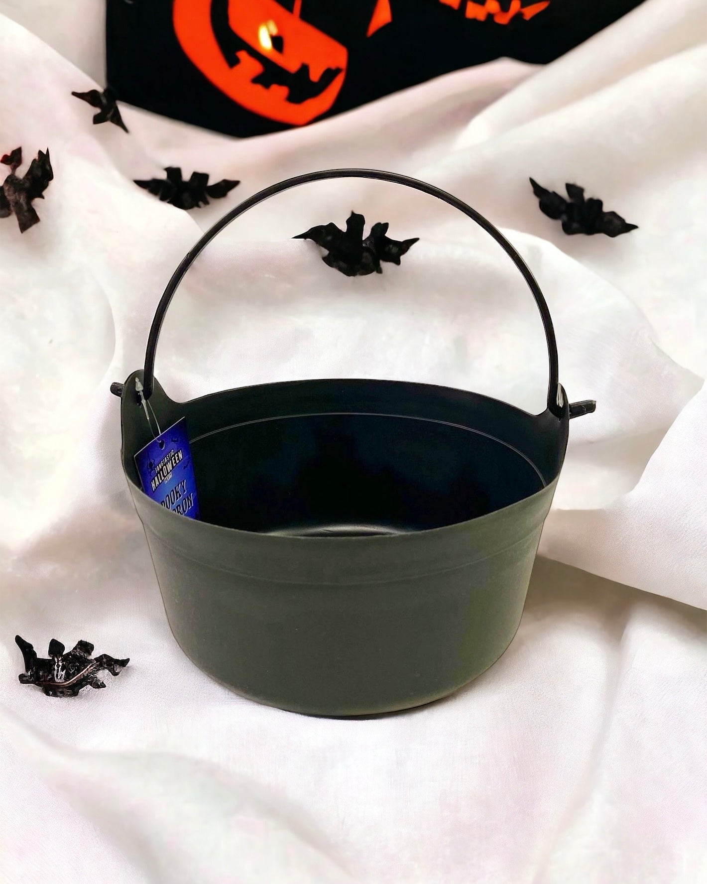 HALLOWEEN CAULDRON